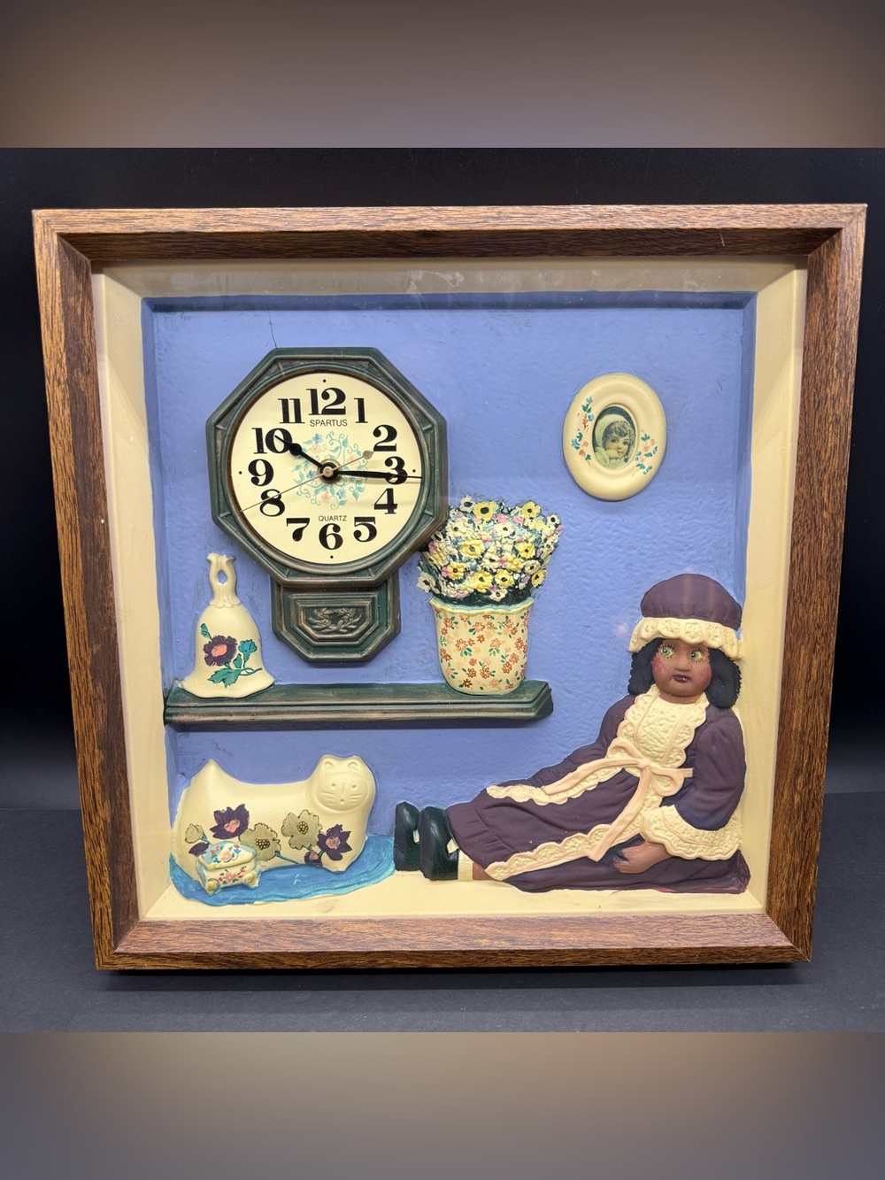 Shadow Box Spartus Quartz Clock USA Cat Vintage Kitschy Cottagecore Grandmacore
